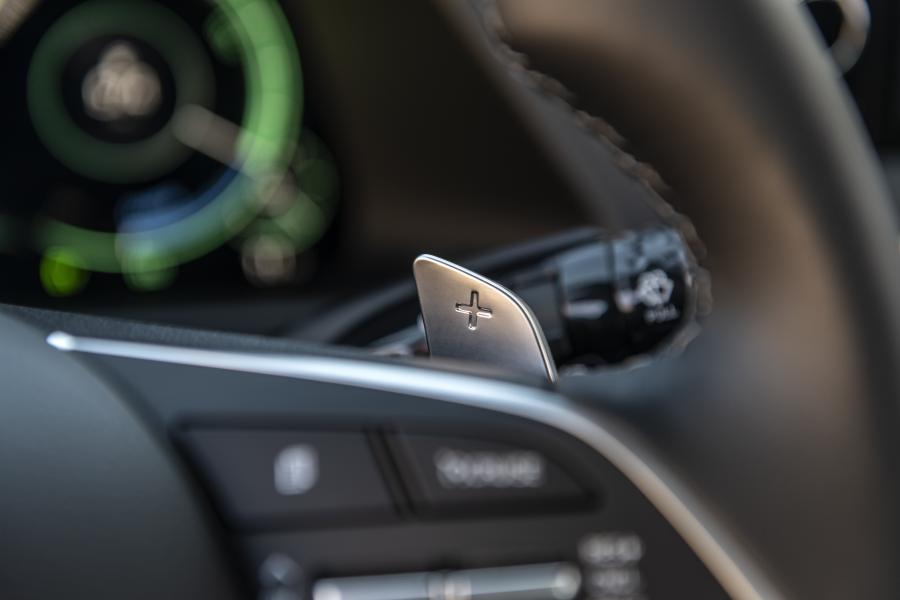 Детали интерьера Hyundai Sonata Hybrid (DN8) 2020 года  (NA) (фото 33 из 58)